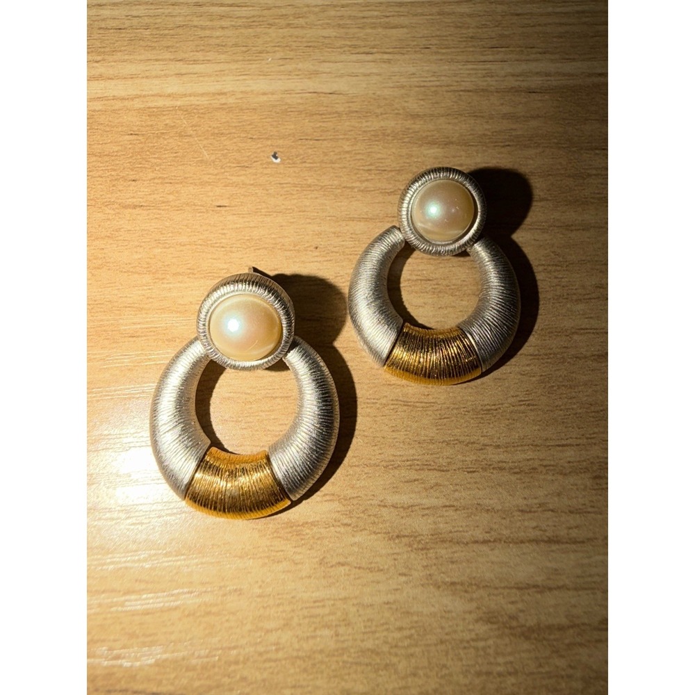 VTG Textured Gold Silver Tone Metal Door Knocker Fashion Post Earrings PEARL